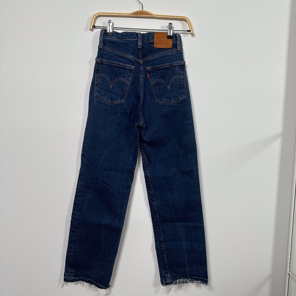 Levis Ribcage Straight Ankle Stretch Jeans - Picture 6 of 13